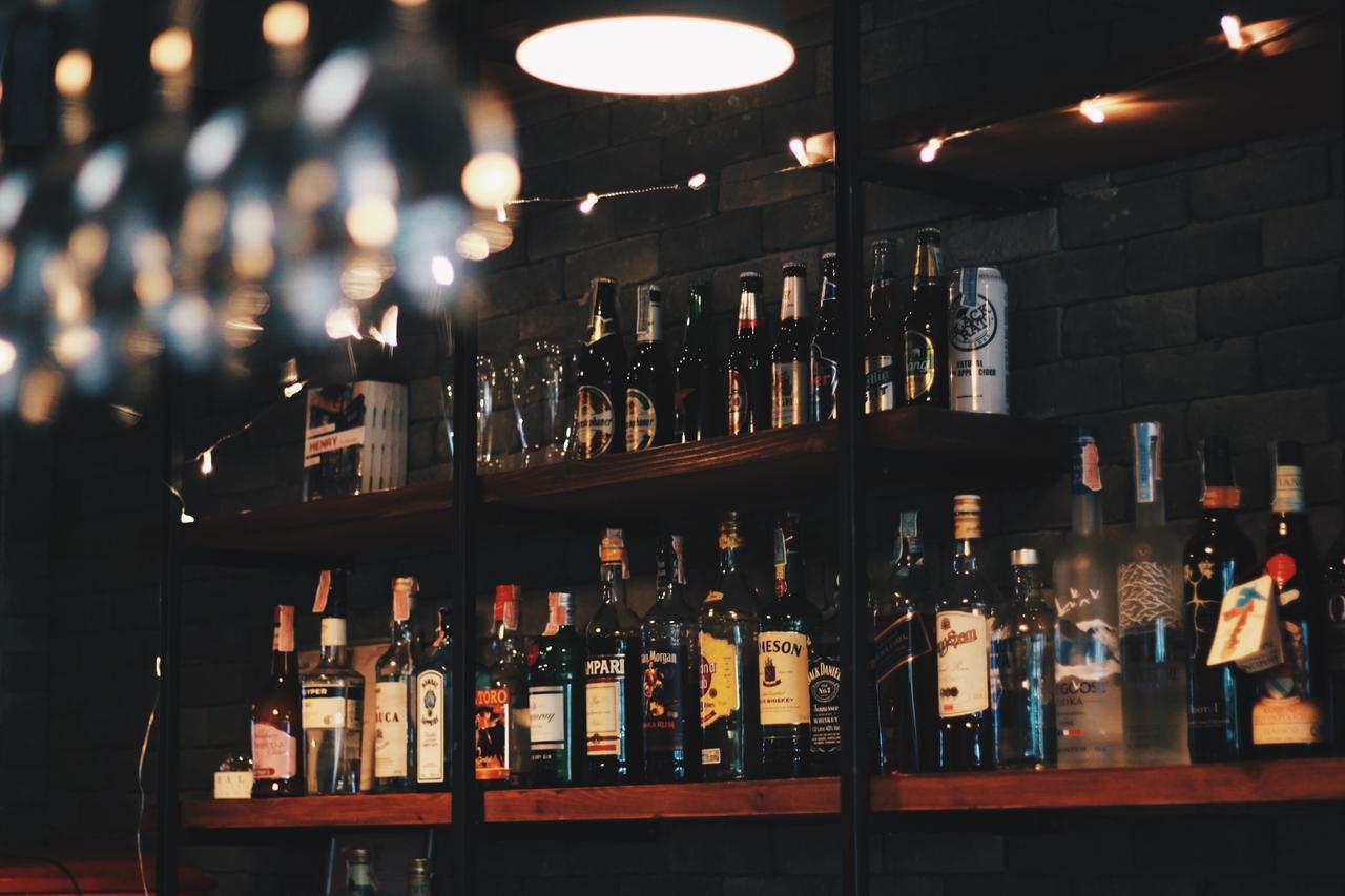 Henry'S Hotel & Gastropub Банкок Екстериор снимка
